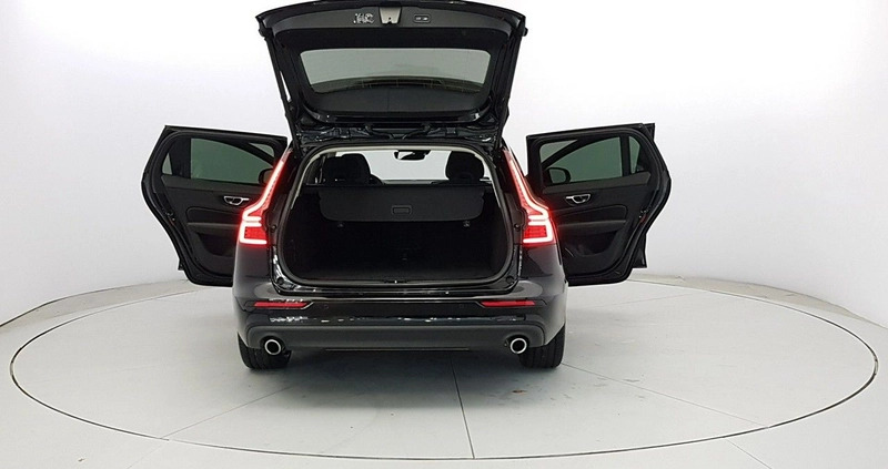 Volvo V60 cena 139900 przebieg: 42000, rok produkcji 2021 z Kolbuszowa małe 466